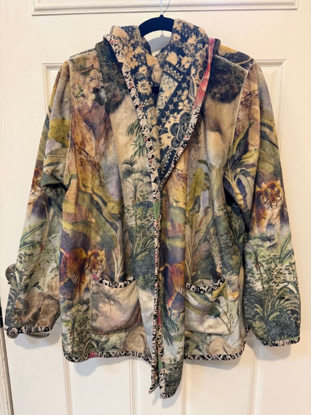 NWOT Johnny Was Joan Sherpa Jacket, Reversible, Rawi Scarf Print, XL - Picture 5 of 7